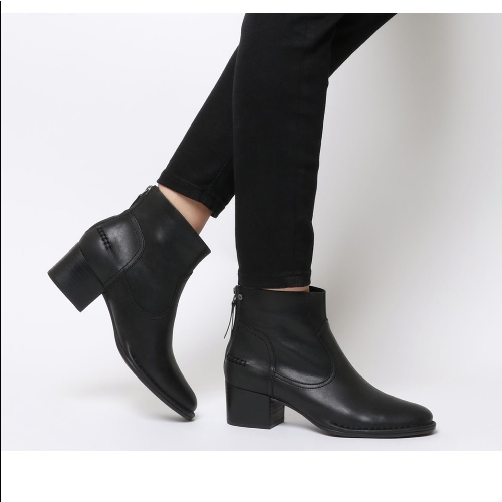 Ugg bandara booties